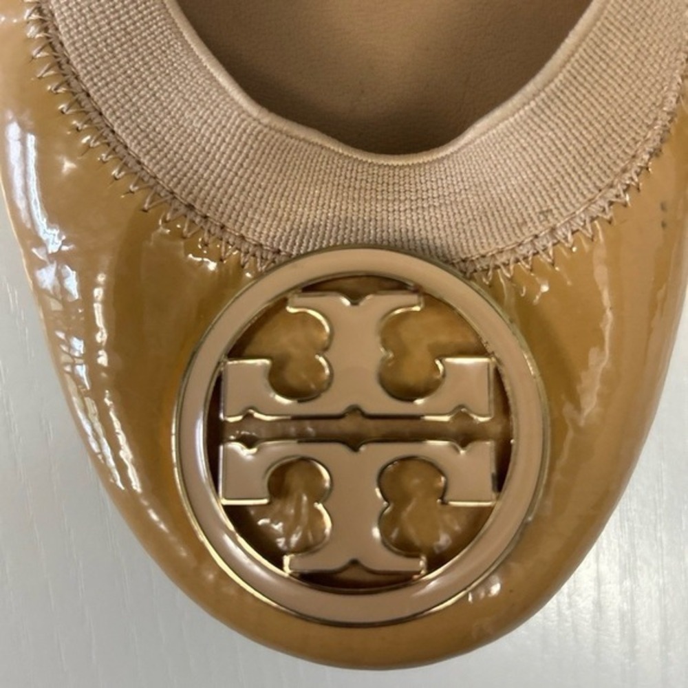 Tory Burch Ballet Flats Womens Size 7 Beige Tan With Gold Logo Medallion - Picture 12 of 15